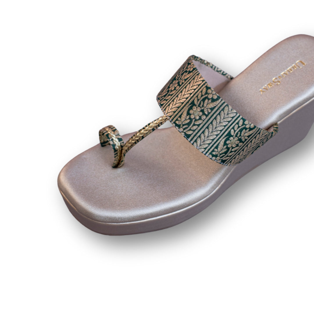 Arvi Wedges